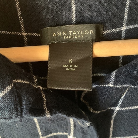 ANN TAYLOR FACTORY Navy Blue and White Plaid Print Sleeveless Romper - Picture 3 of 7